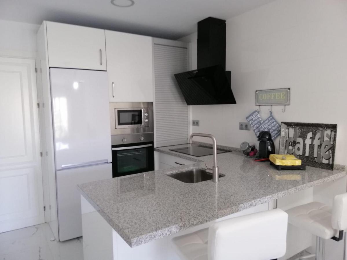 Apartamento 315 En Paseo Maritimo 96 ฟูเอนฮิโรลา ภายนอก รูปภาพ