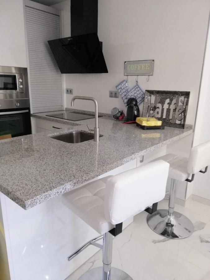 Apartamento 315 En Paseo Maritimo 96 ฟูเอนฮิโรลา ภายนอก รูปภาพ