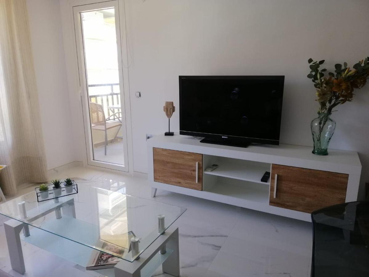 Apartamento 315 En Paseo Maritimo 96 ฟูเอนฮิโรลา ภายนอก รูปภาพ