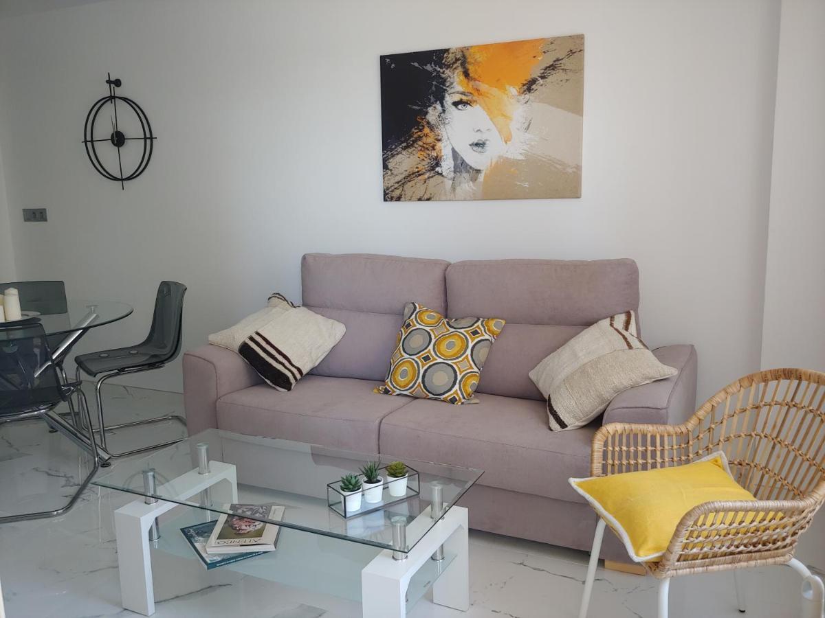 Apartamento 315 En Paseo Maritimo 96 ฟูเอนฮิโรลา ภายนอก รูปภาพ